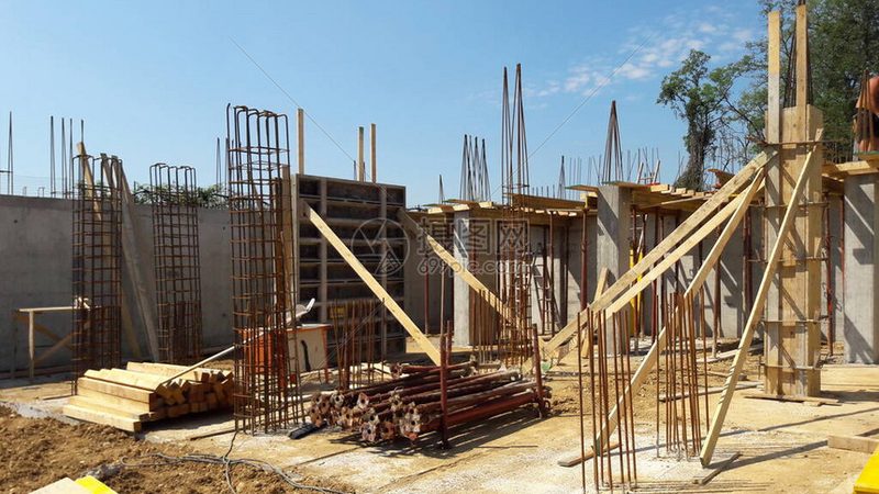 高层建筑幕墙成本解析：影响价格的关键因素